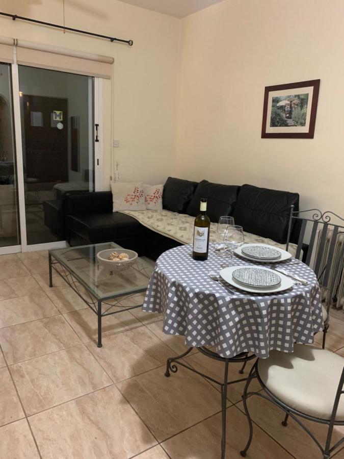 Appartement Limnos Gardens Pafos Dış mekan fotoğraf