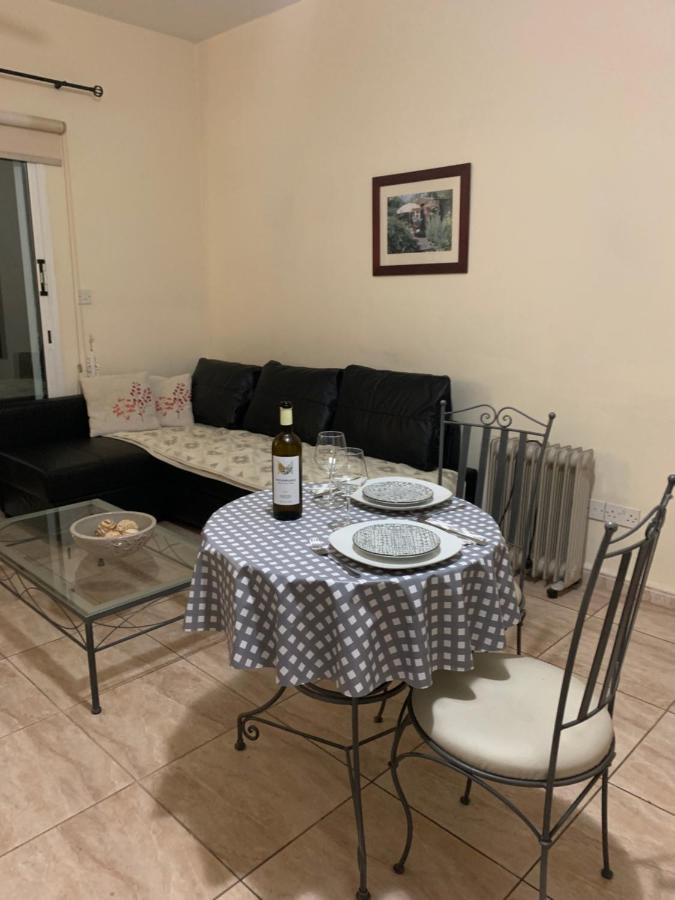 Appartement Limnos Gardens Pafos Dış mekan fotoğraf